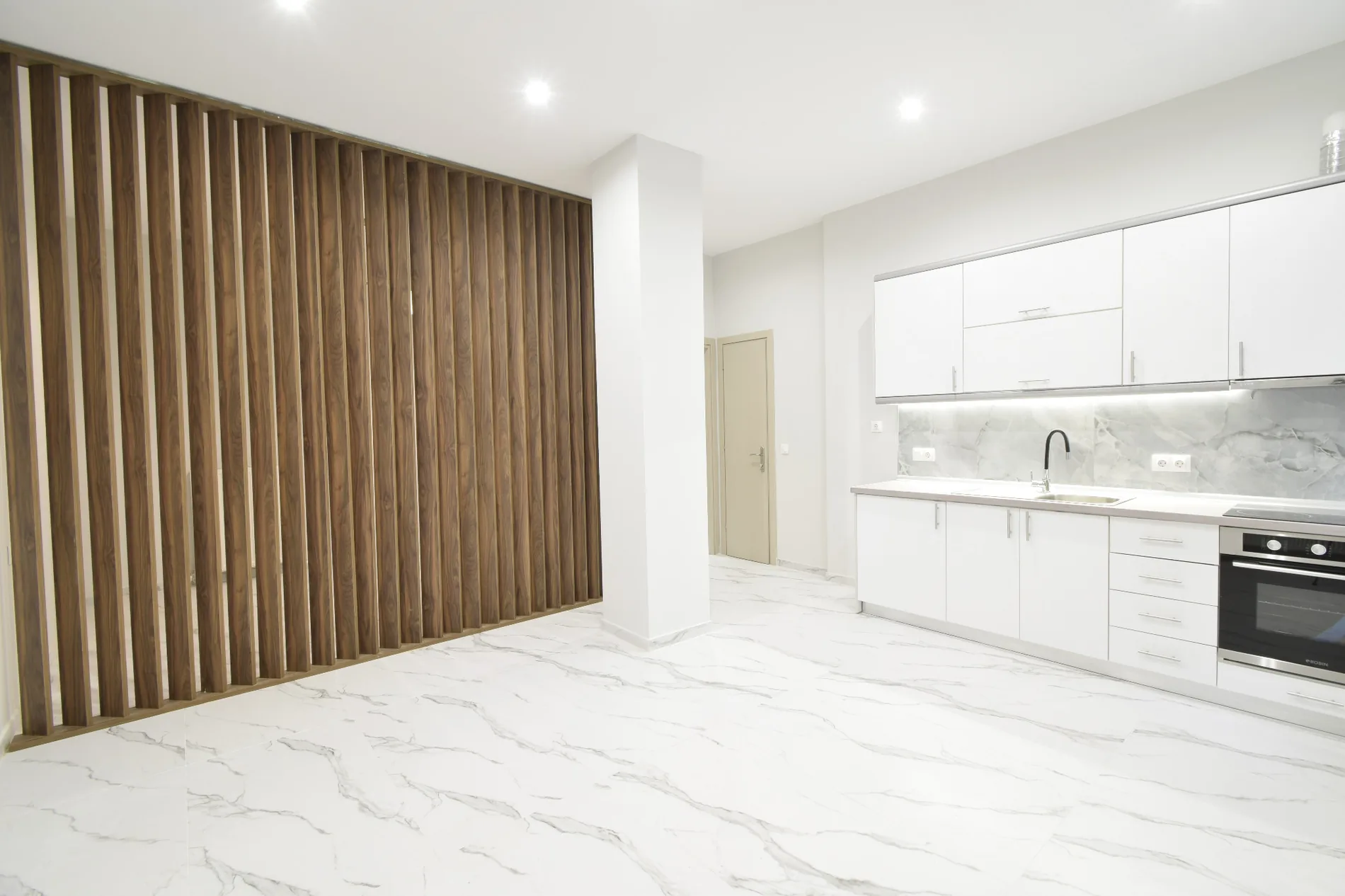 Apartment renovation in Thessaloniki with practical project coordination.